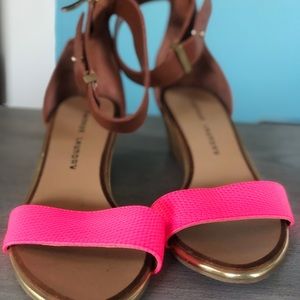 Women’s sandals